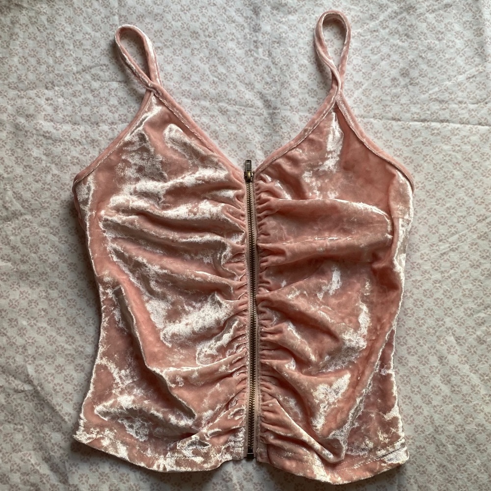 Pink velvet w/zipper top